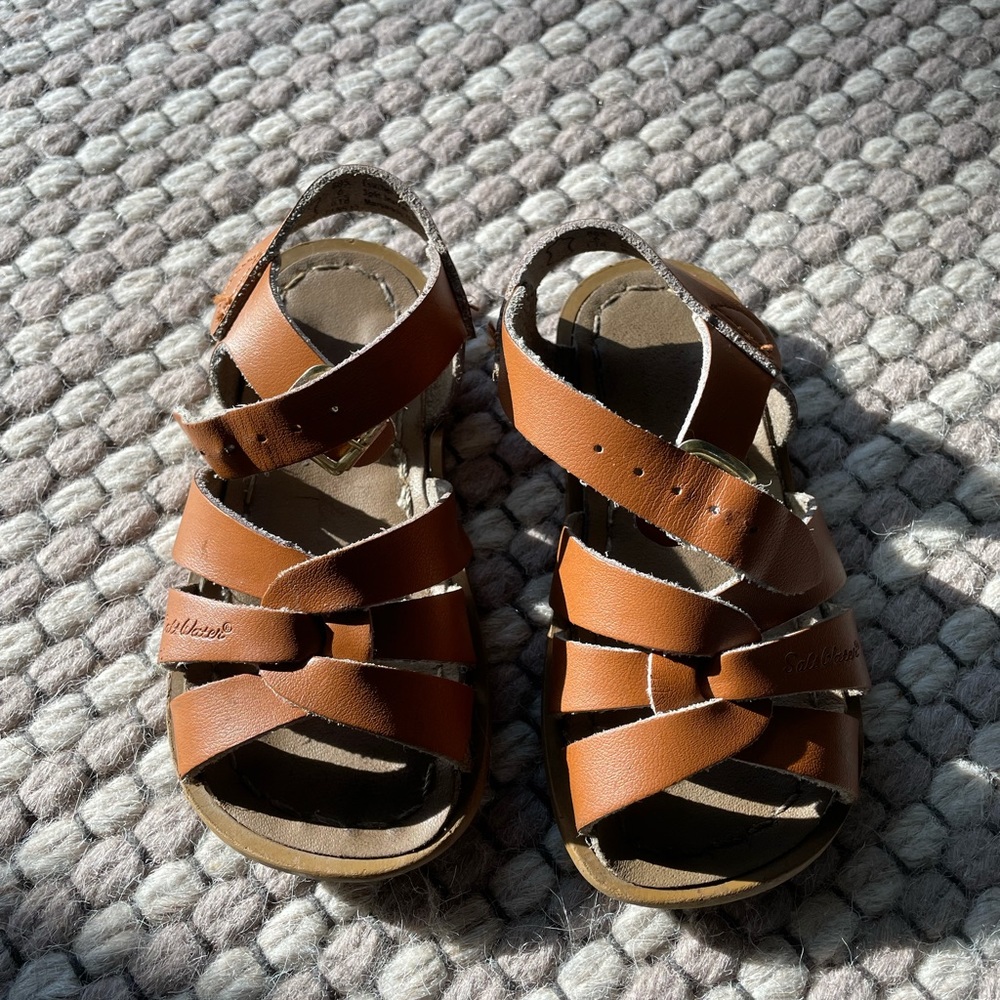 Tan Saltwater sandals